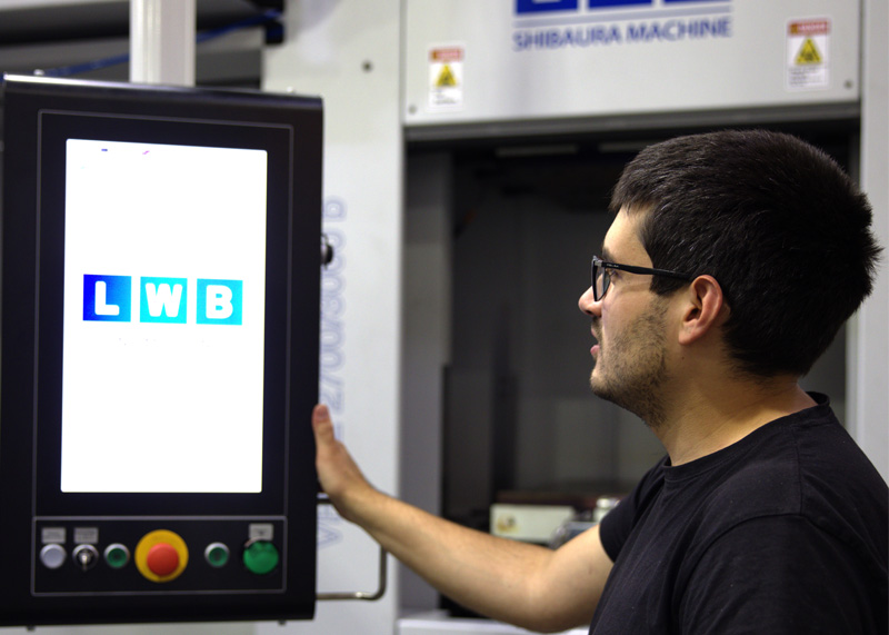 SHIBAURA MACHINE LWB: Schulung